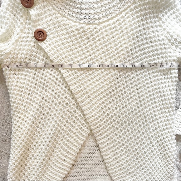 rain + rose Cowl neck Acrylic Knit Sweater with Button Detail Size Medium - Picture 8 of 8